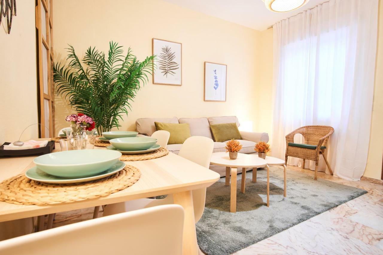 דירות סביליה Escoberos Courtyard Duplex By Valcambre מראה חיצוני תמונה