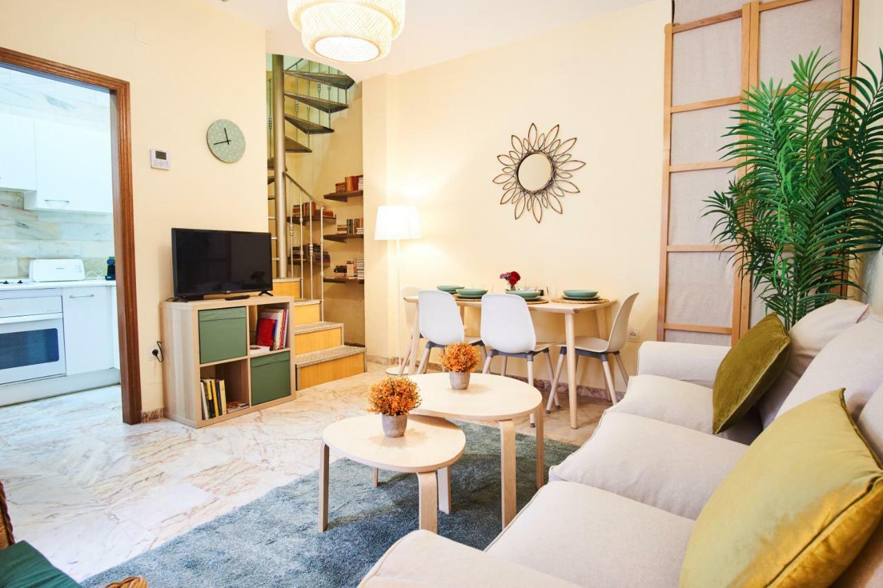 דירות סביליה Escoberos Courtyard Duplex By Valcambre מראה חיצוני תמונה