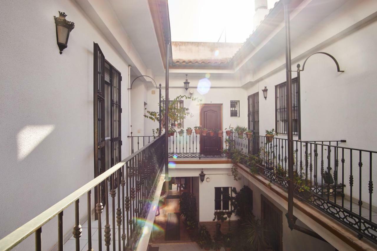 דירות סביליה Escoberos Courtyard Duplex By Valcambre מראה חיצוני תמונה